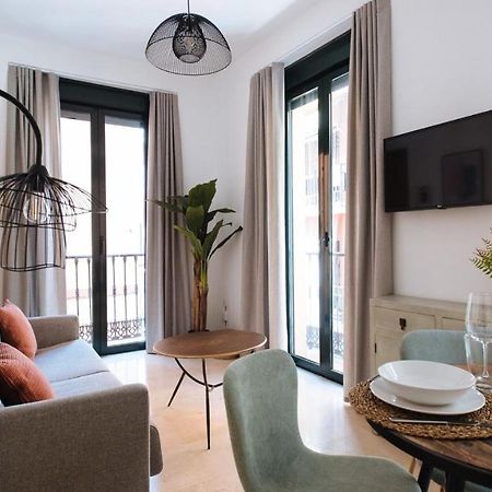 Chiqui And Vicente Suite Apartments Севілья Екстер'єр фото