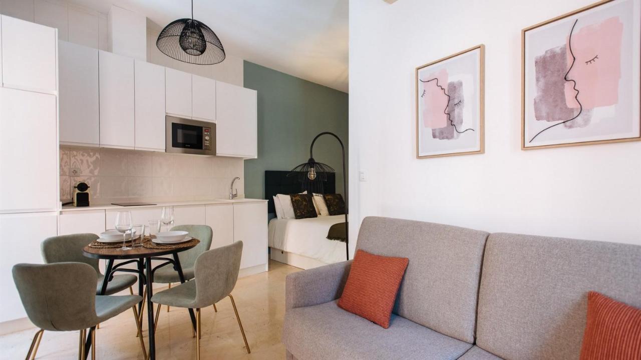 Chiqui And Vicente Suite Apartments Севілья Екстер'єр фото