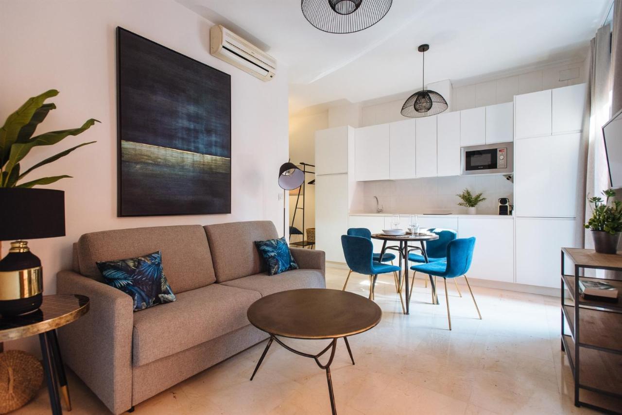 Chiqui And Vicente Suite Apartments Севілья Номер фото