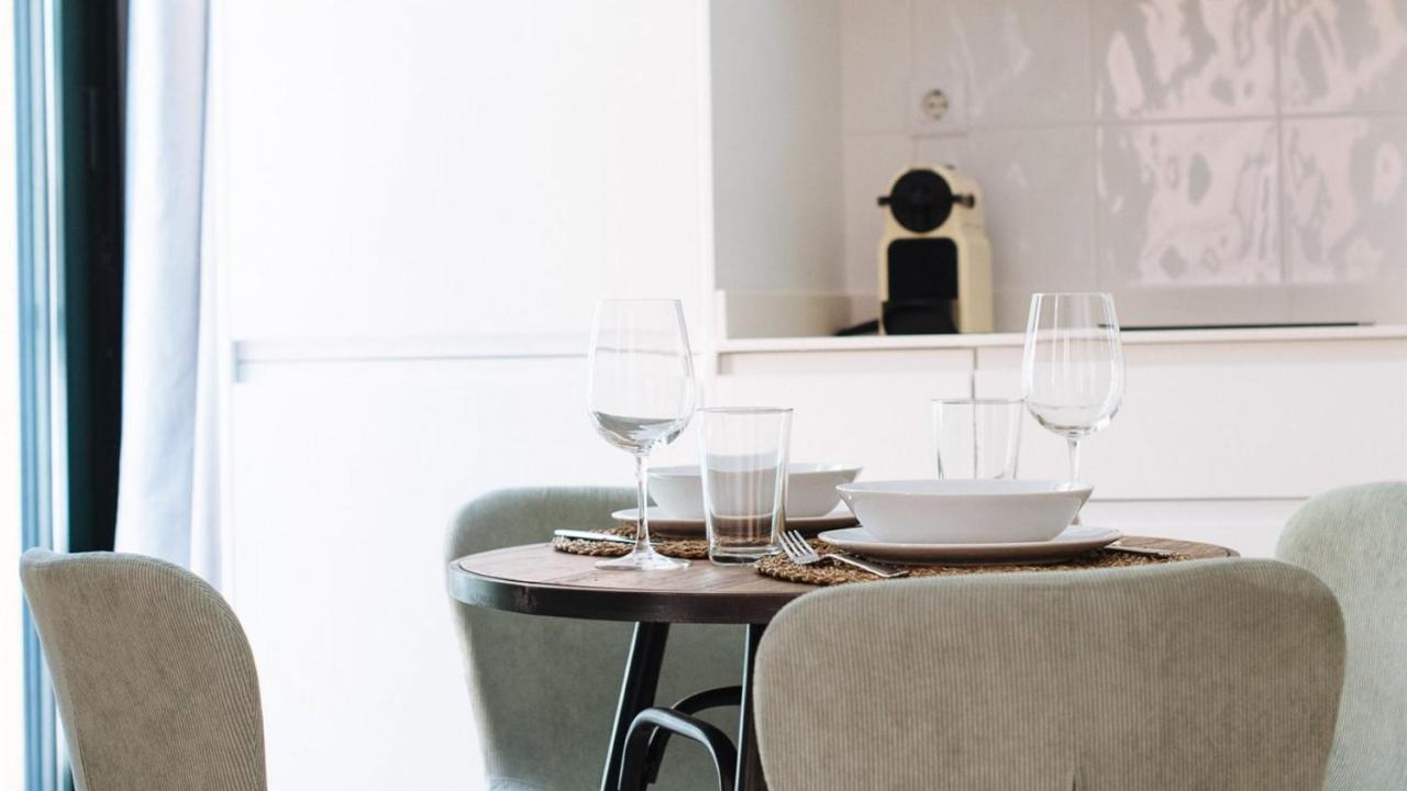 Chiqui And Vicente Suite Apartments Севілья Екстер'єр фото
