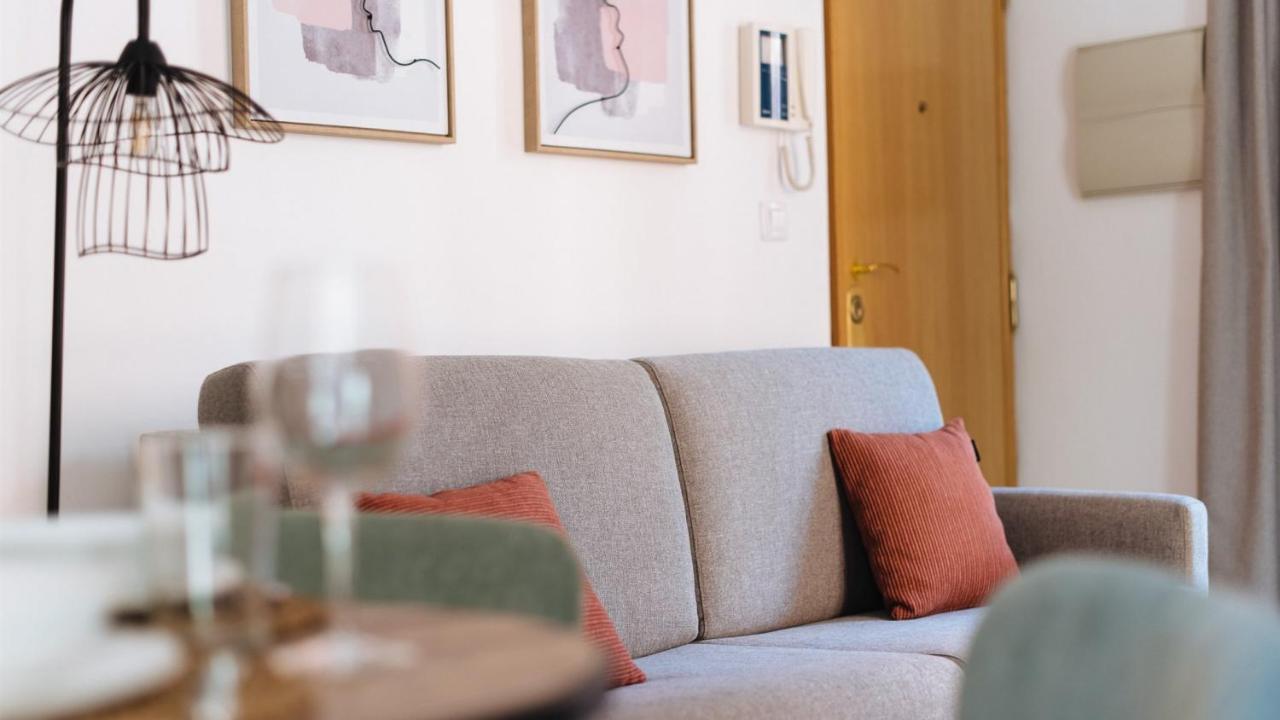 Chiqui And Vicente Suite Apartments Севілья Екстер'єр фото
