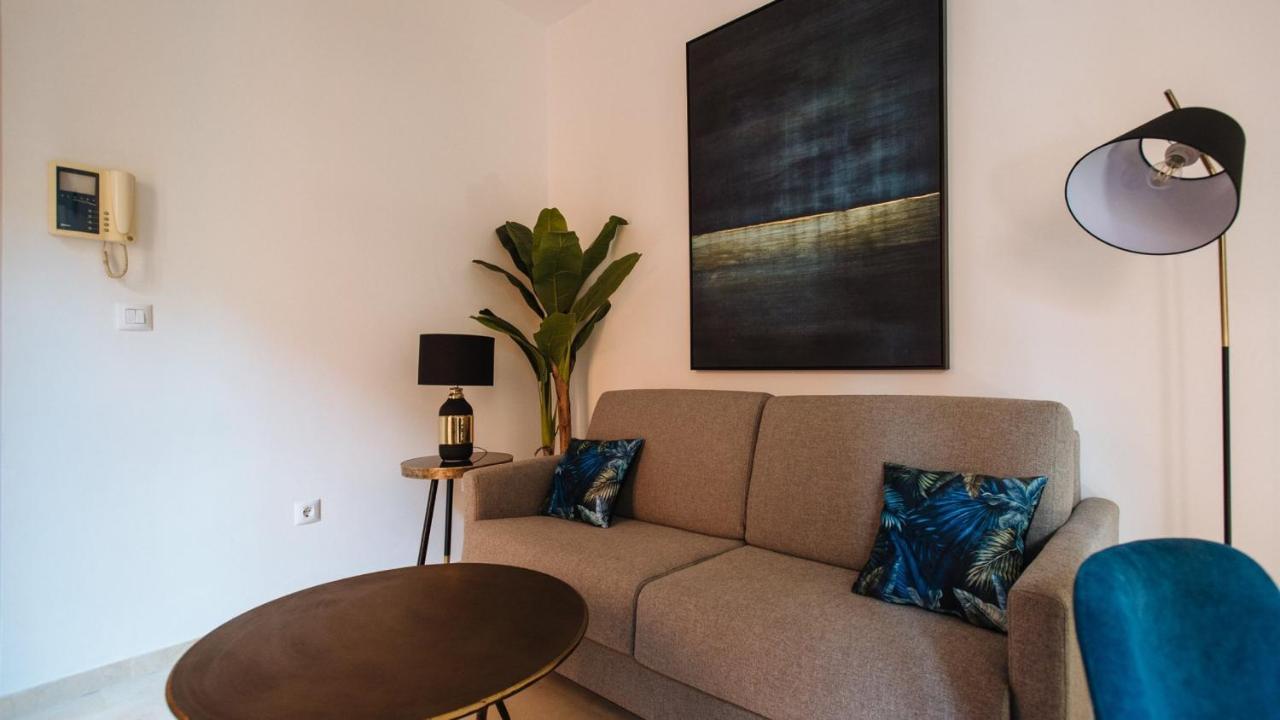Chiqui And Vicente Suite Apartments Севілья Екстер'єр фото
