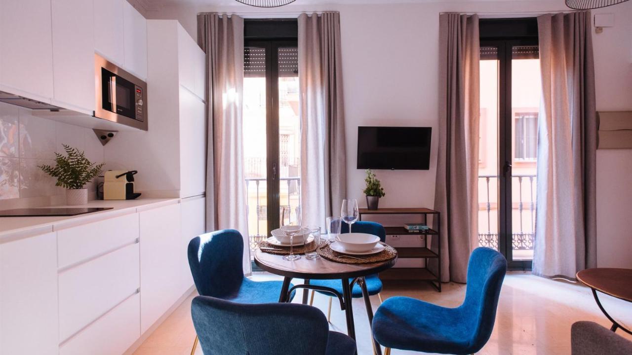 Chiqui And Vicente Suite Apartments Севілья Екстер'єр фото