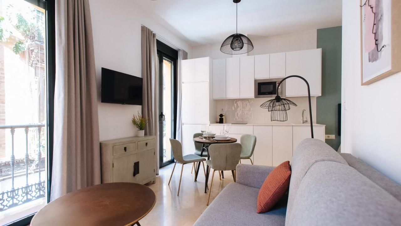 Chiqui And Vicente Suite Apartments Севілья Екстер'єр фото