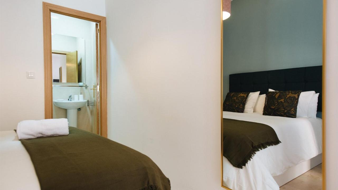 Chiqui And Vicente Suite Apartments Севілья Екстер'єр фото